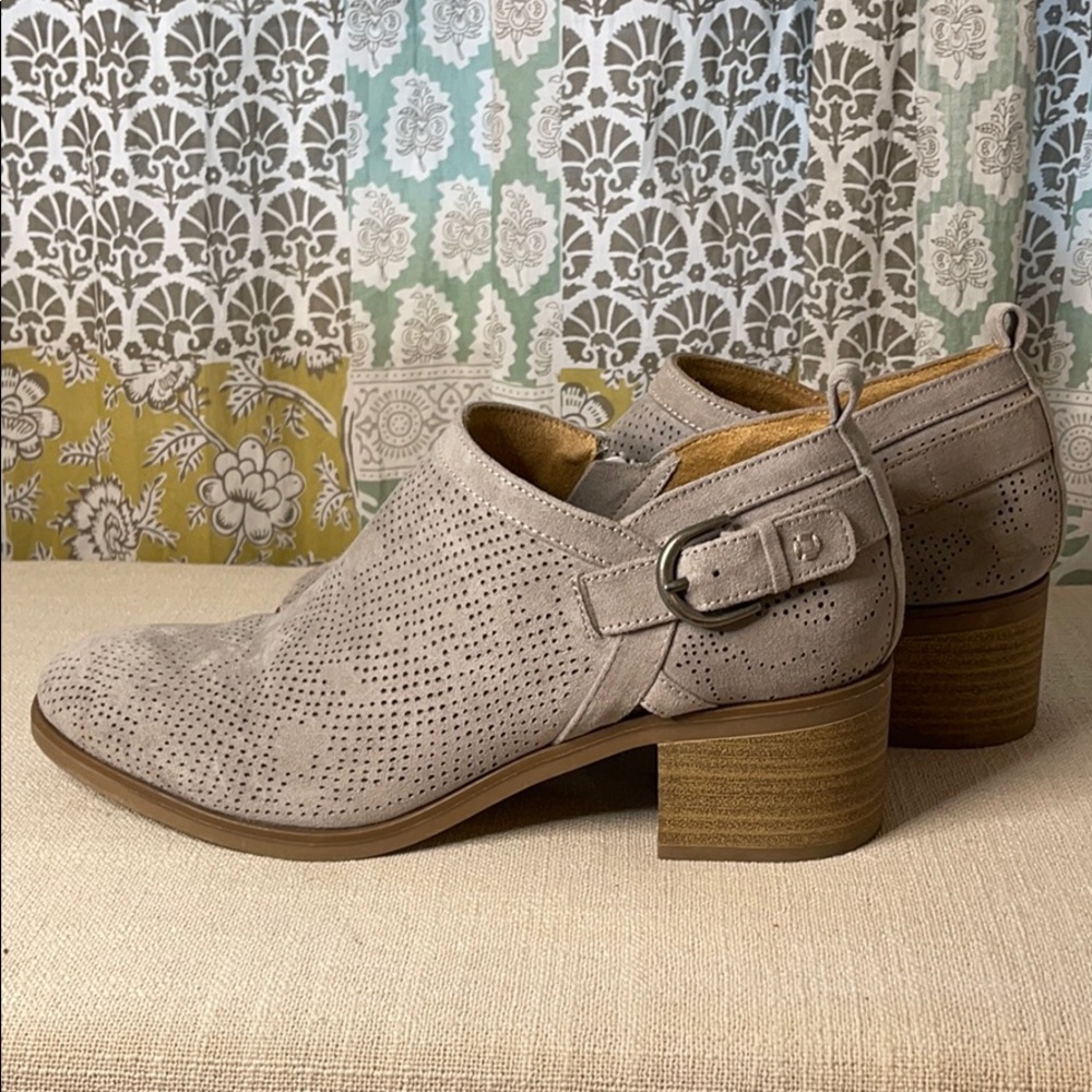 Soft ankle zip up booties